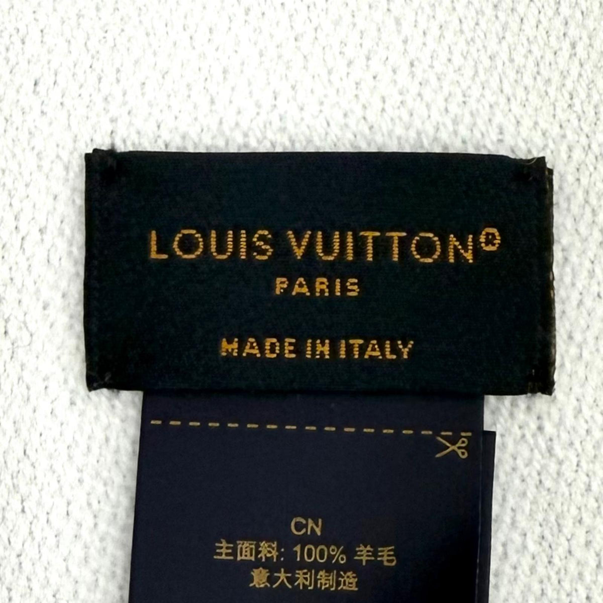 Excellent LOUIS VUITTON Scarf LV Essential Scarf Monogram fringe wool M77727